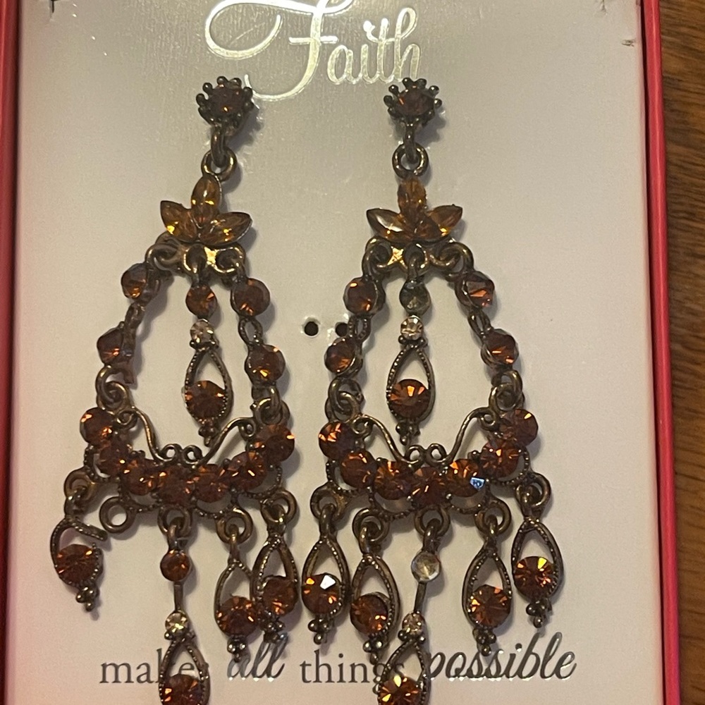 Chandelier earrings